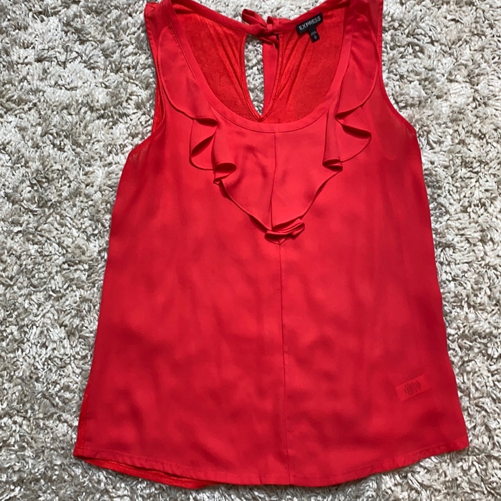 Express coral medium top